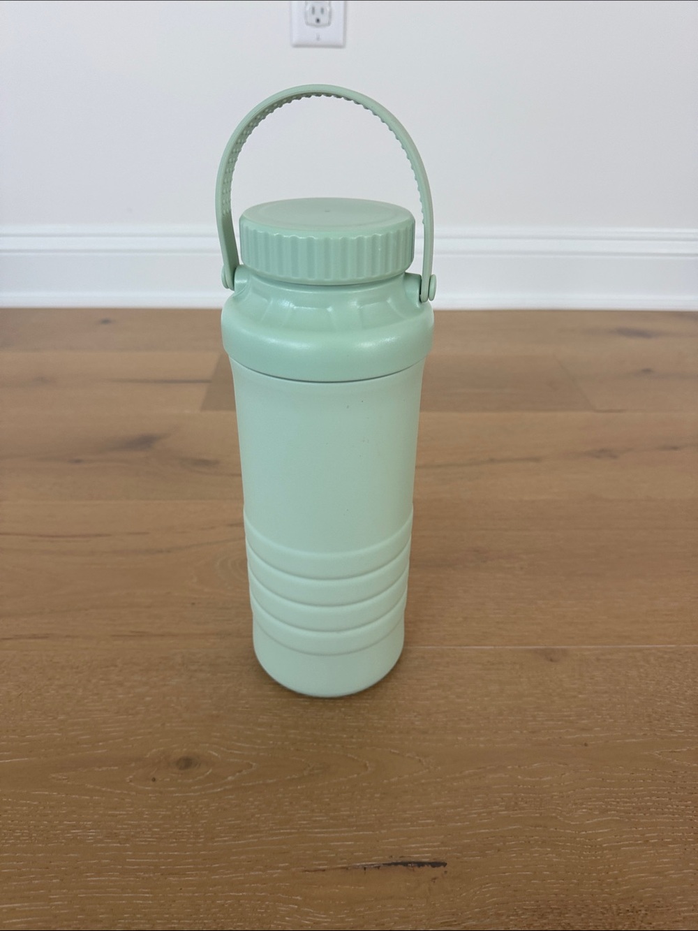 Mint Green Insulated Drink Bottle with Carry Handle